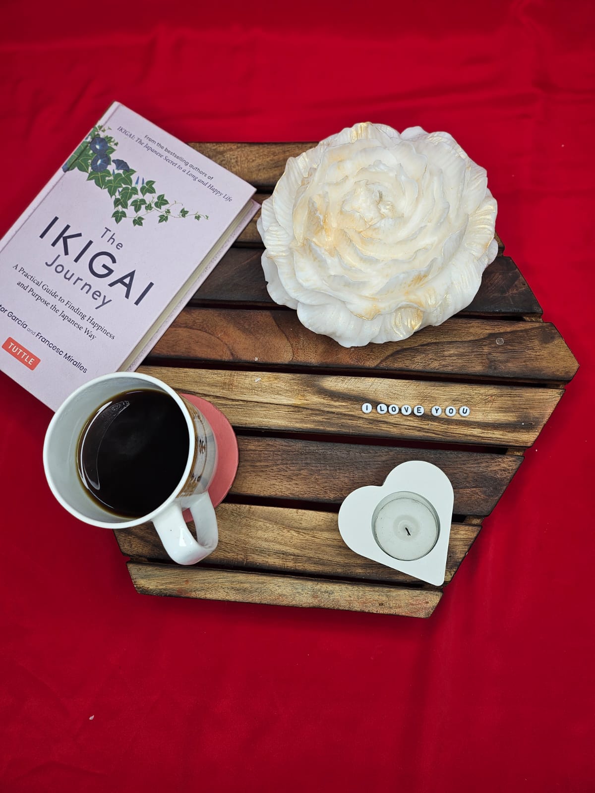 Big Scented Rose Candle