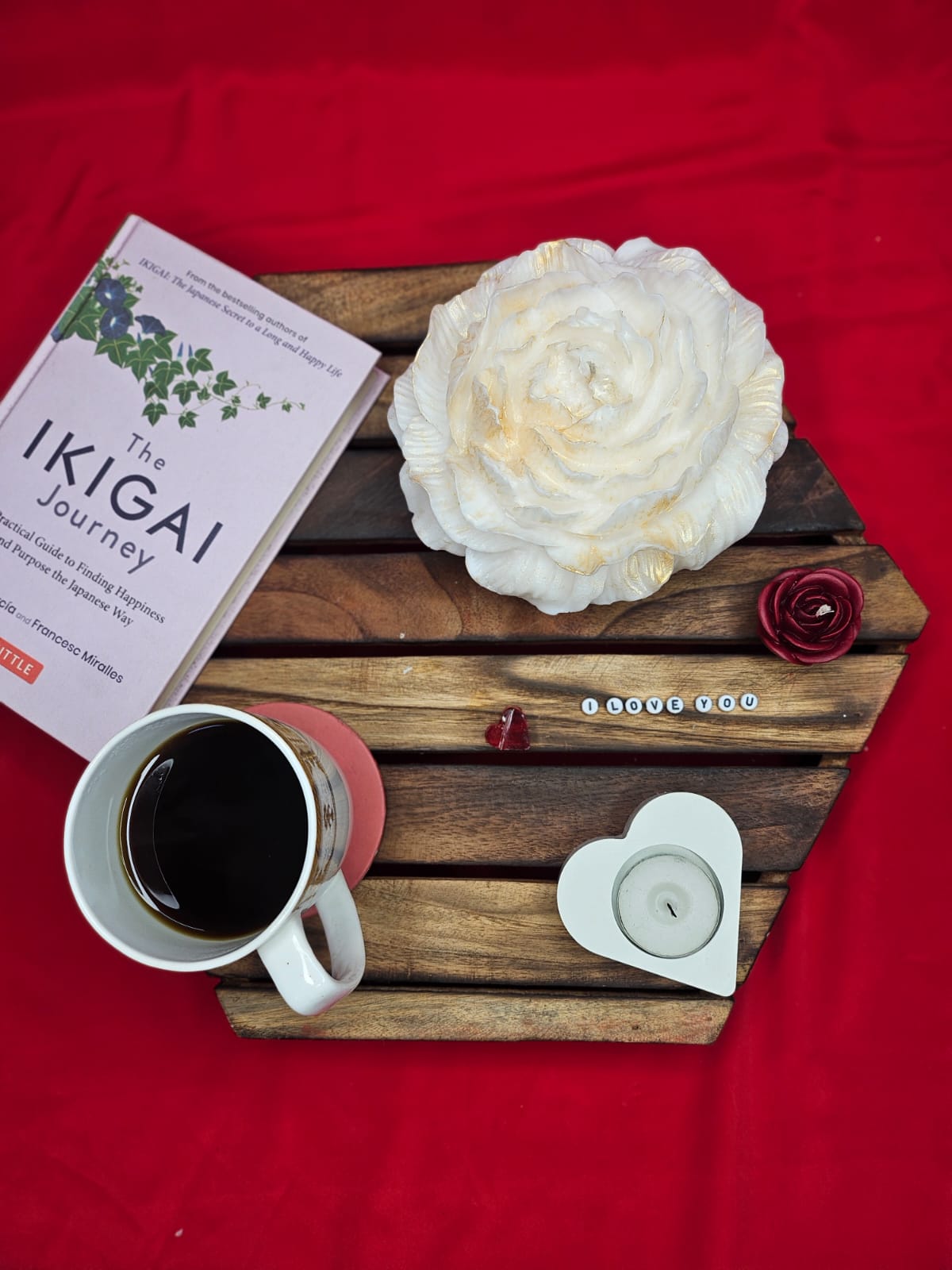 Big Scented Rose Candle