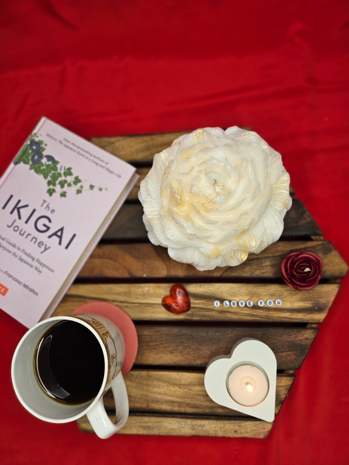 Big Scented Rose Candle